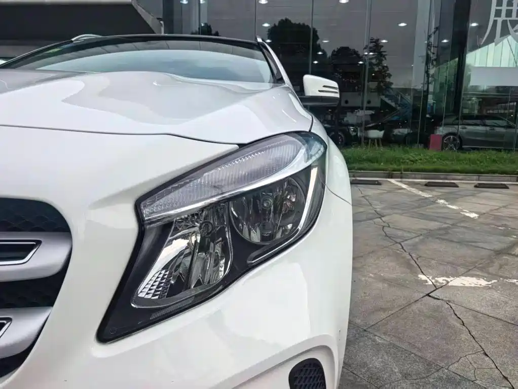 Mercedes-Benz GLA — миниатюра 8