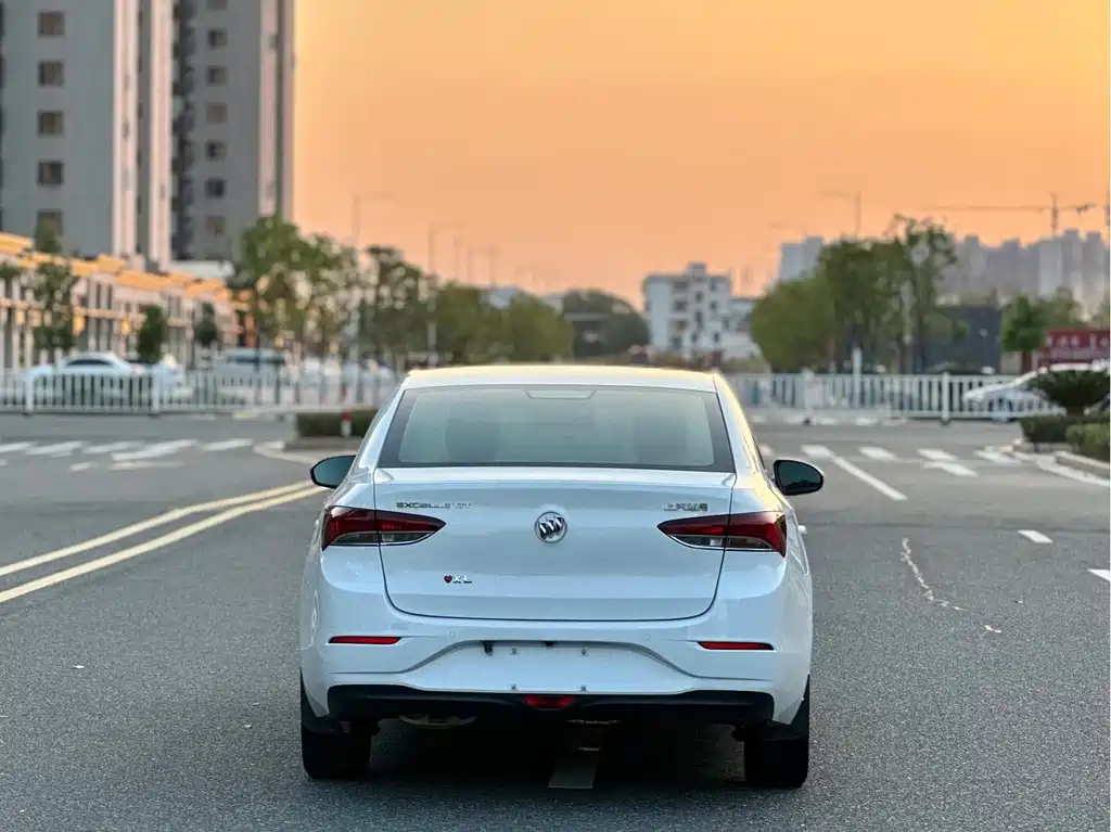 Buick Excelle — миниатюра 4