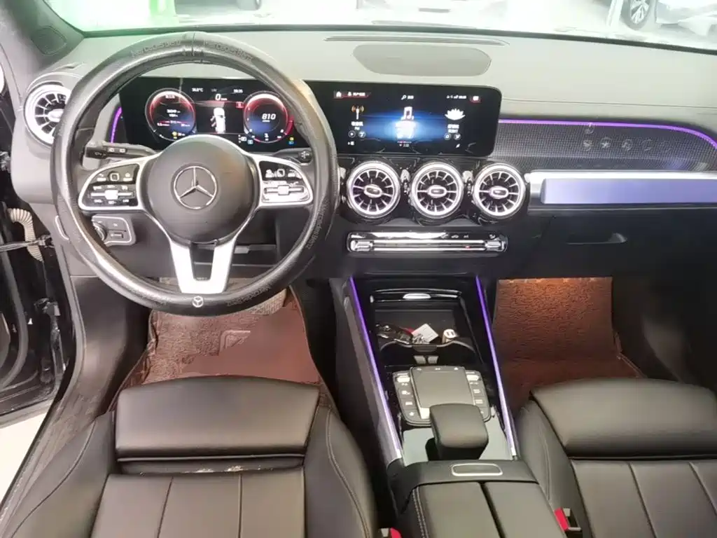 Mercedes-Benz GLB — миниатюра 10