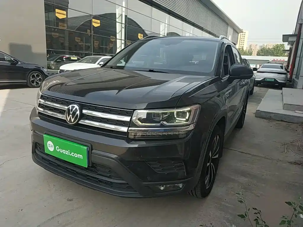 Volkswagen Tharu — миниатюра 2