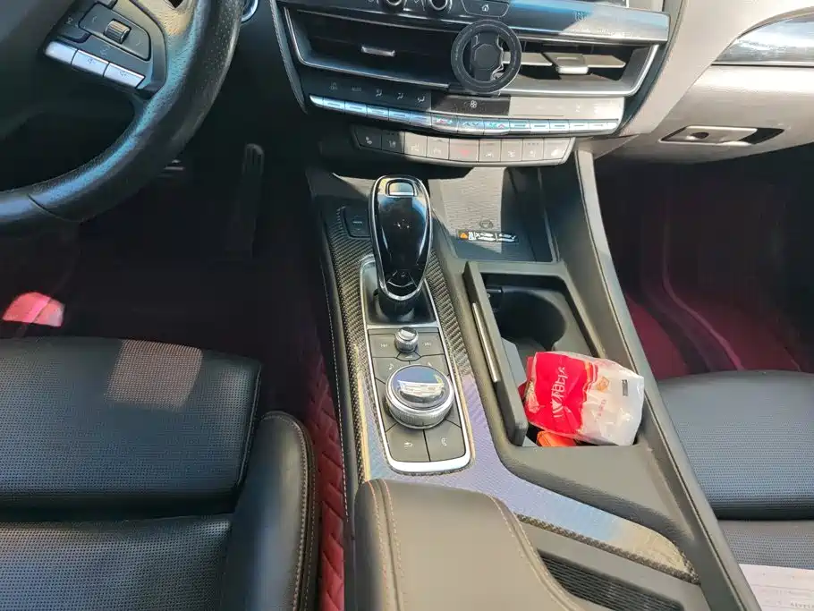 Cadillac CT5 — миниатюра 15