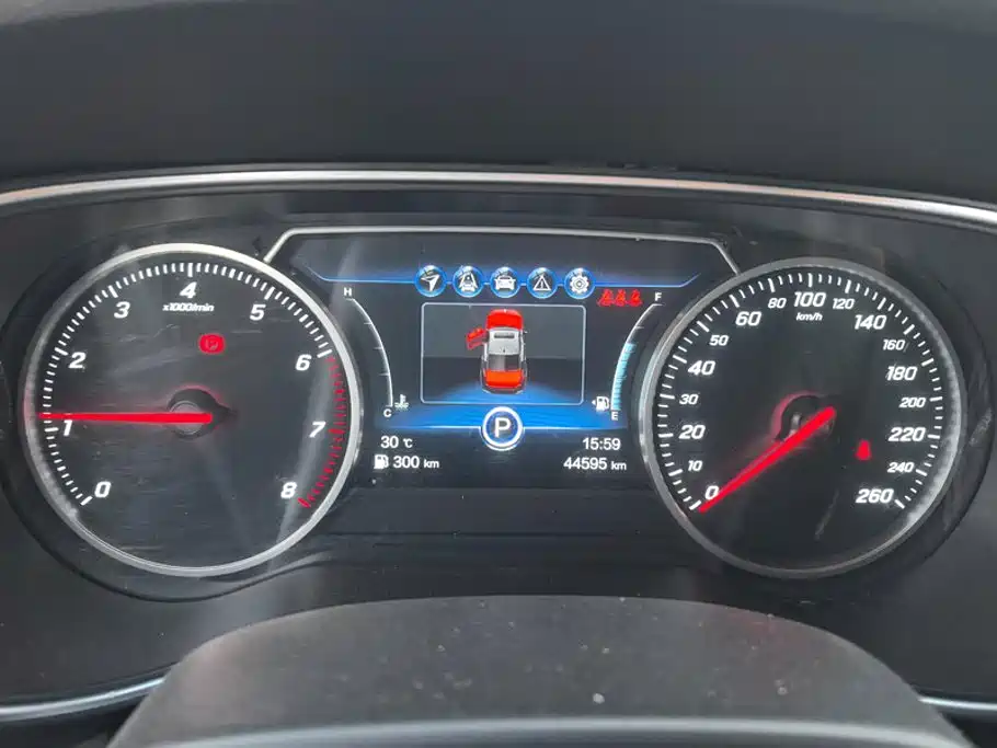 Hongqi Hongqi H5 — миниатюра 14