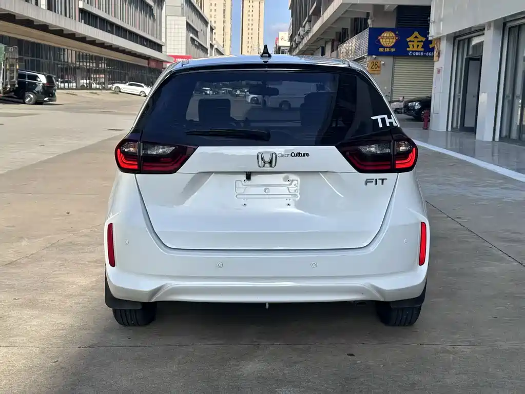 Honda Fit — миниатюра 7
