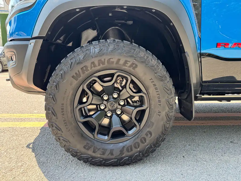 Ram Trucks 2022 6.2T AT