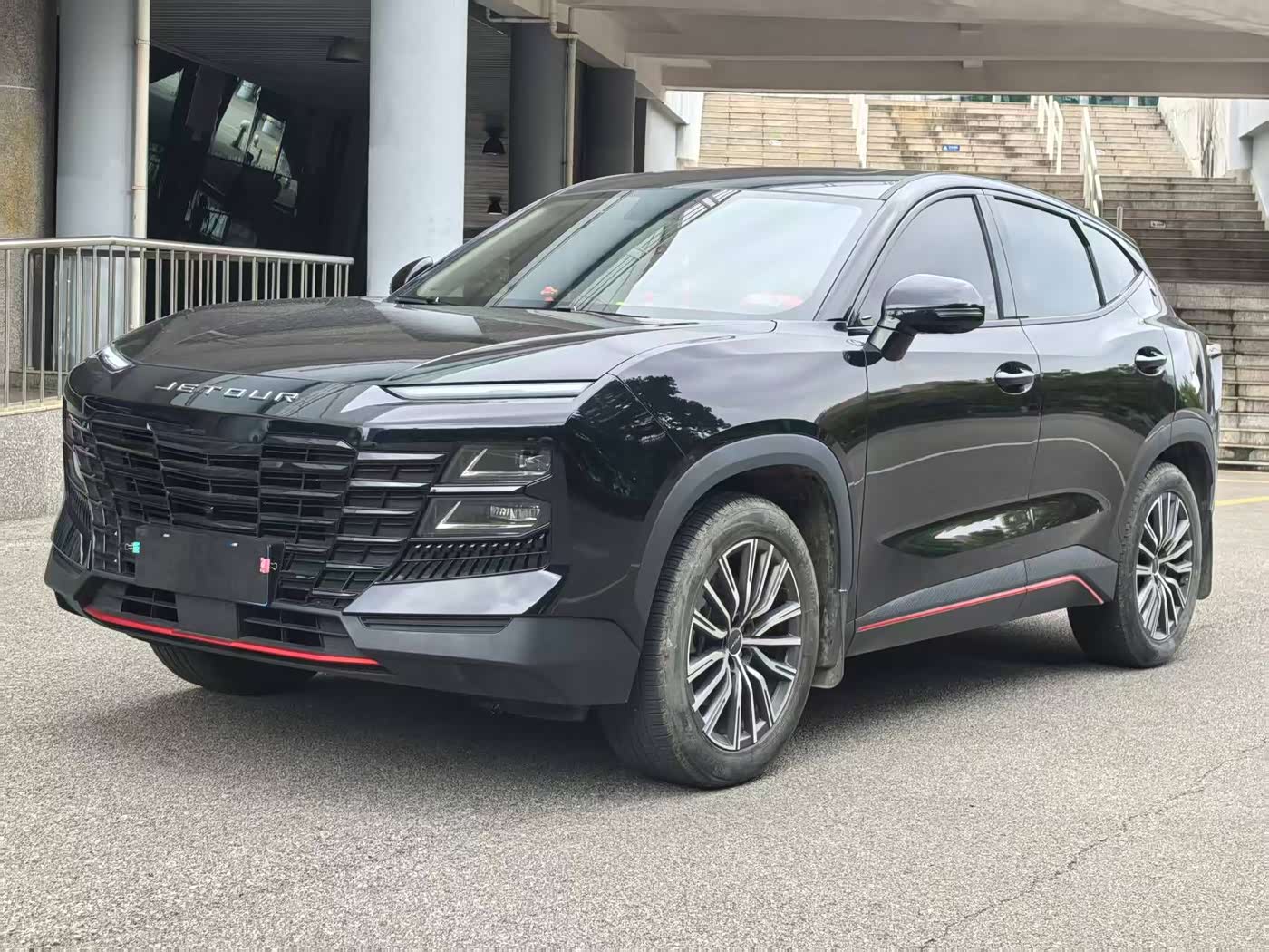Jetour Jetour Dasheng 1.5 л 2024 г. Чёрный, пробег 20000 км
