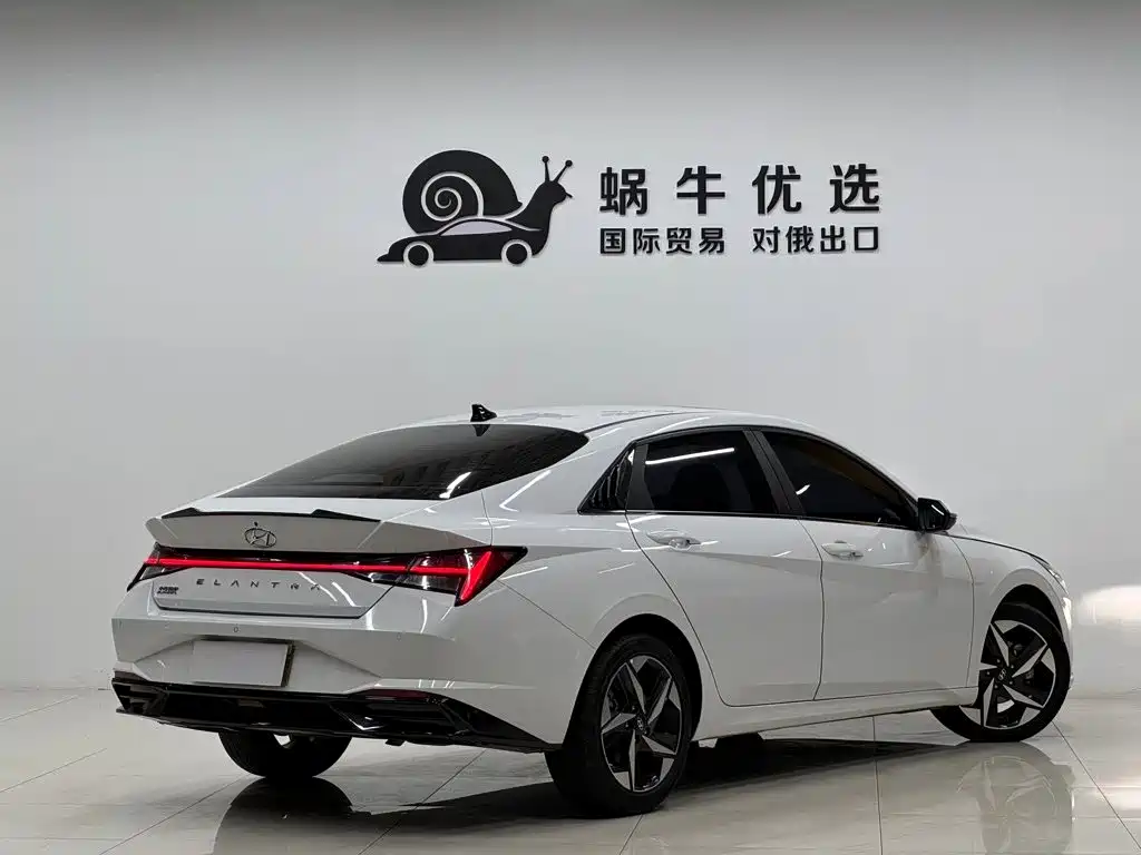 Hyundai Elantra — миниатюра 6