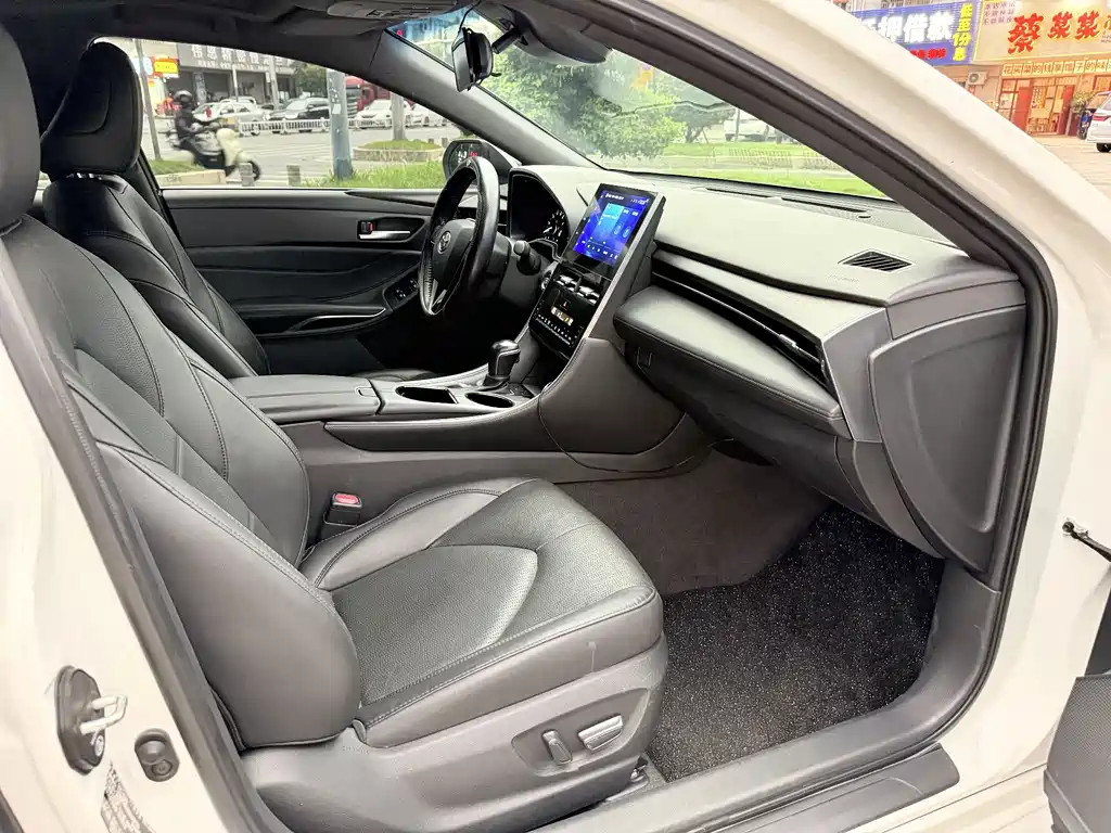 Toyota Avalon — миниатюра 7