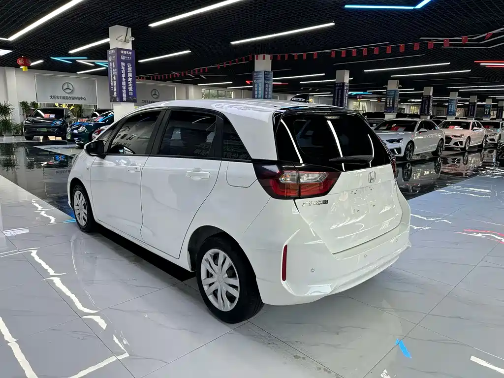 Honda Fit — миниатюра 7
