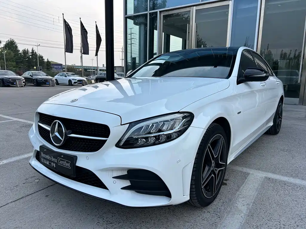 Mercedes-Benz C-Class 2022