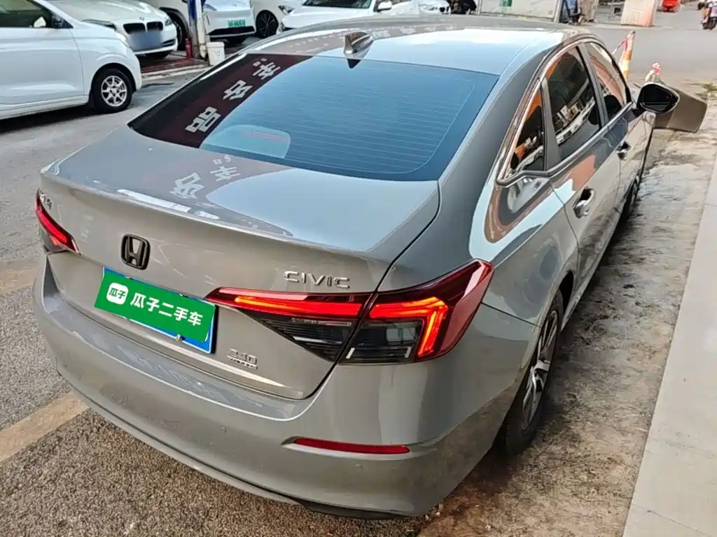 Honda Civic — миниатюра 7