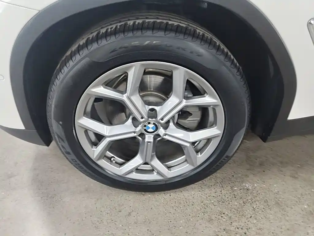 BMW X3 — миниатюра 23
