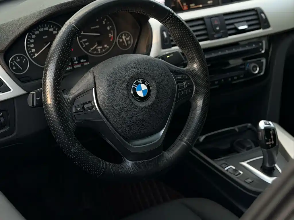 BMW 3 Series — миниатюра 7