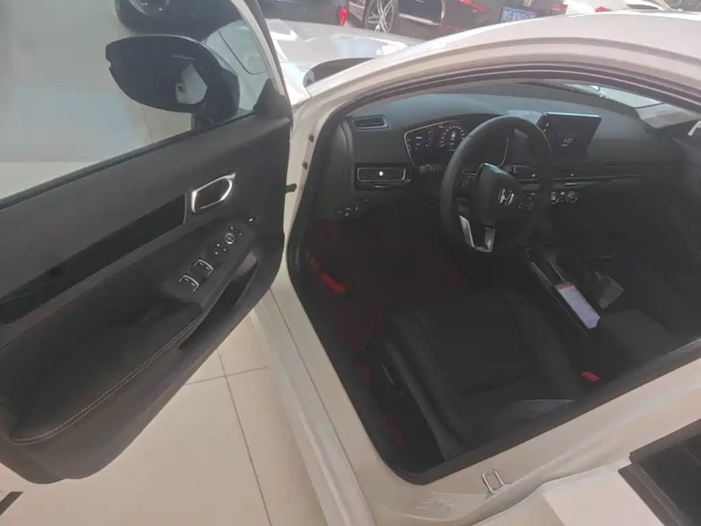 Honda Civic — миниатюра 16