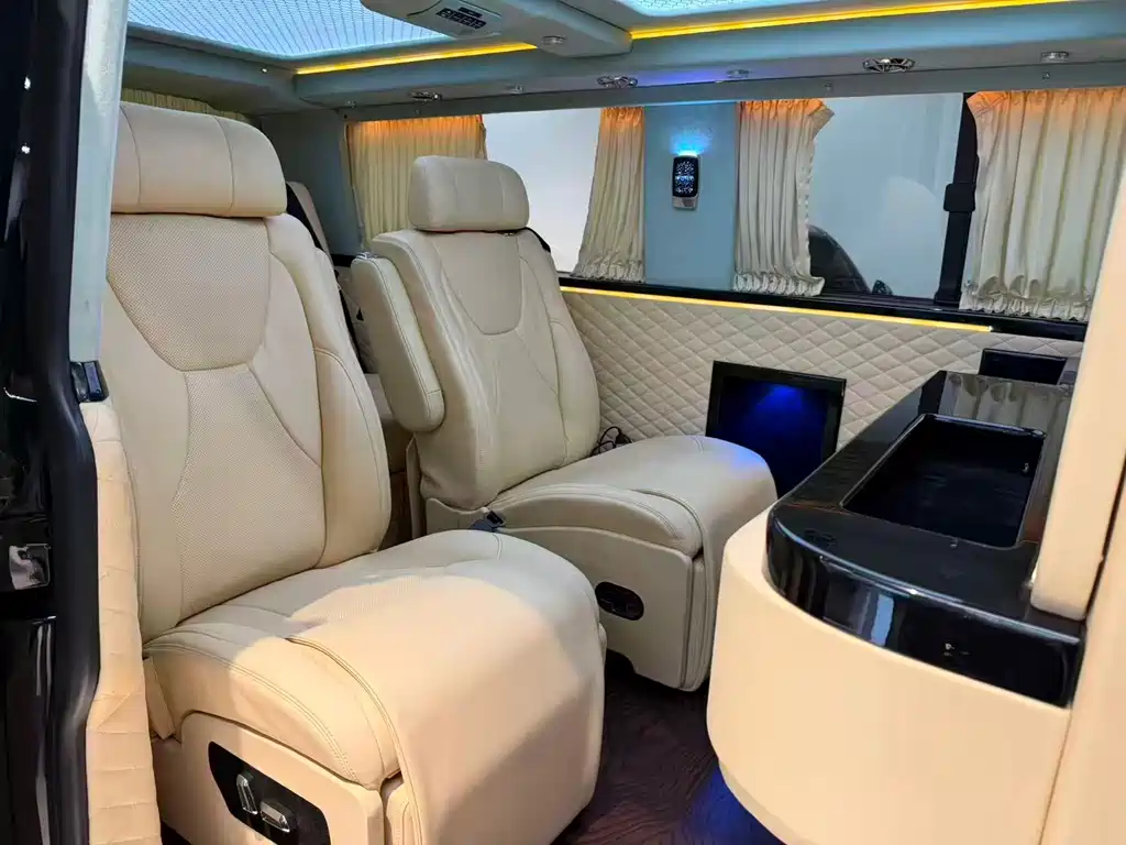 Volkswagen Caravelle — миниатюра 6