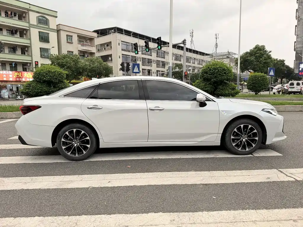 Toyota Avalon — миниатюра 21