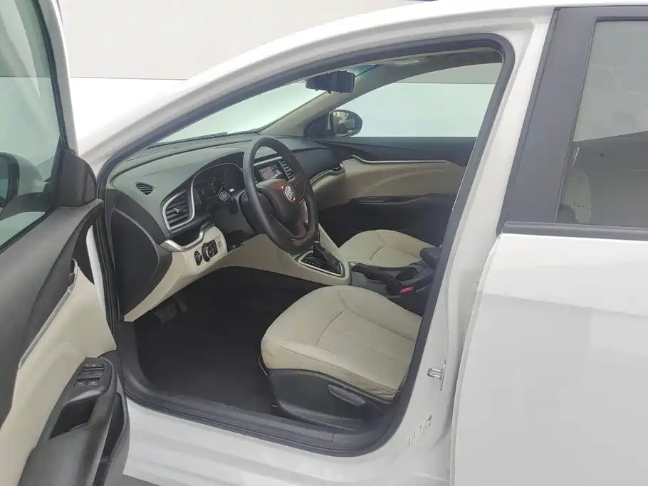 Buick Excelle — миниатюра 9