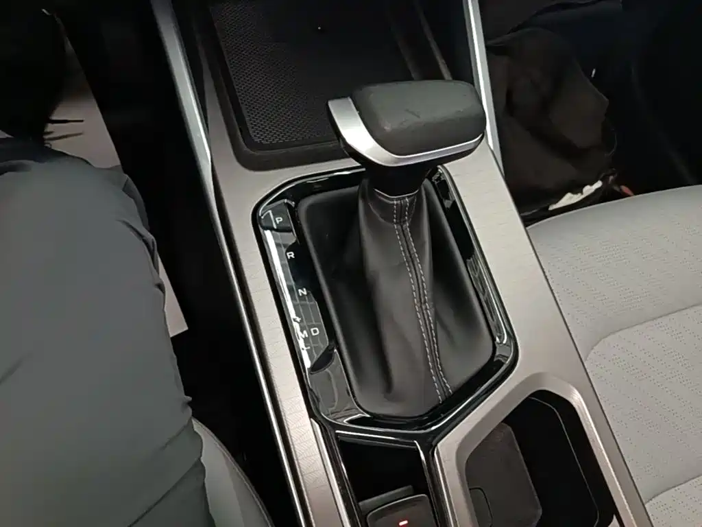 Geely Emgrand — миниатюра 14