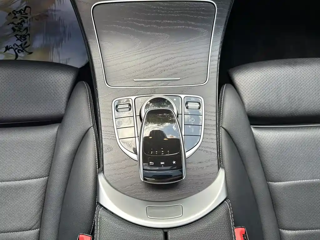 Mercedes-Benz C-Class — миниатюра 14