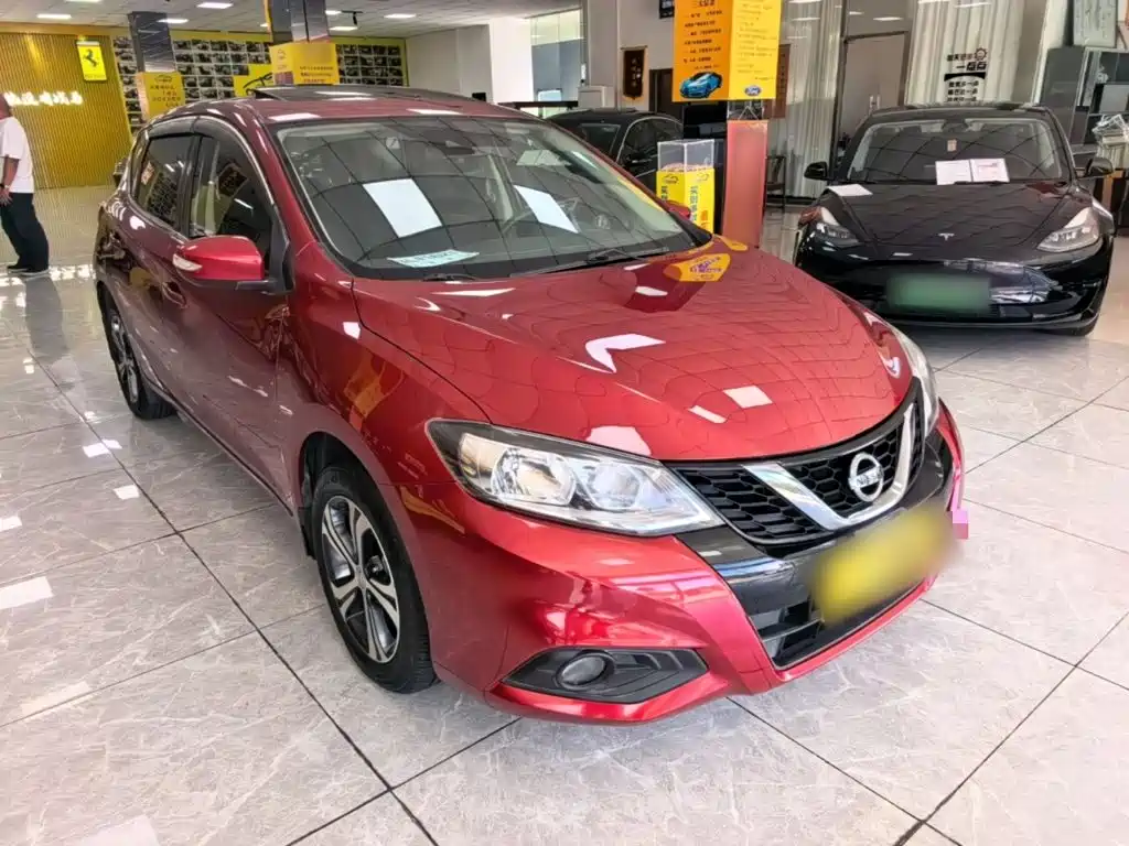 Nissan Tiida — миниатюра 4