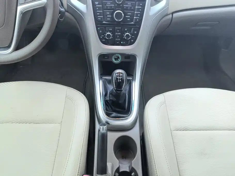 Buick Excelle — миниатюра 16