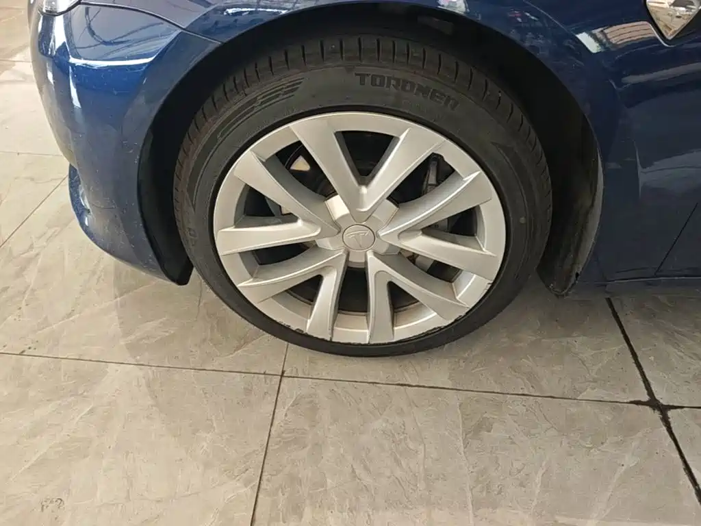 Tesla Model 3 — миниатюра 23