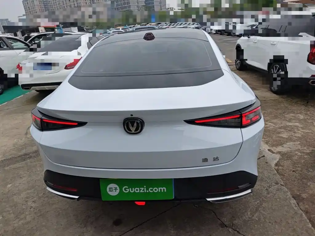 Changan Yida — миниатюра 6