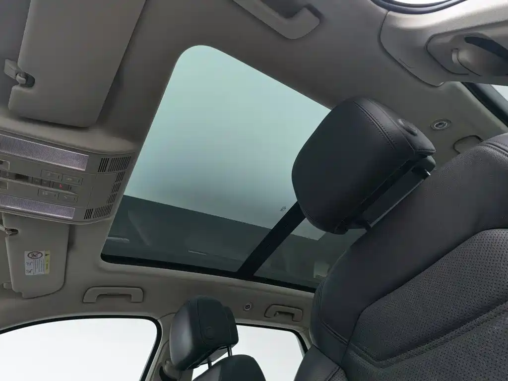 Volkswagen Touareg — миниатюра 14