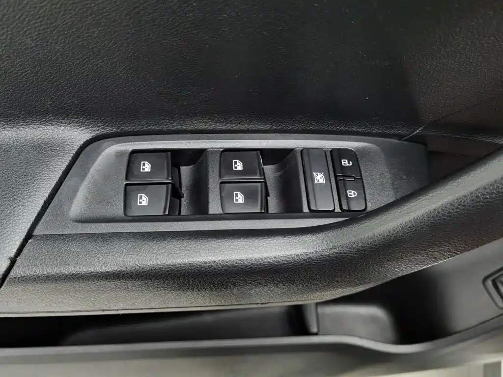 MAXUS T60 — миниатюра 9