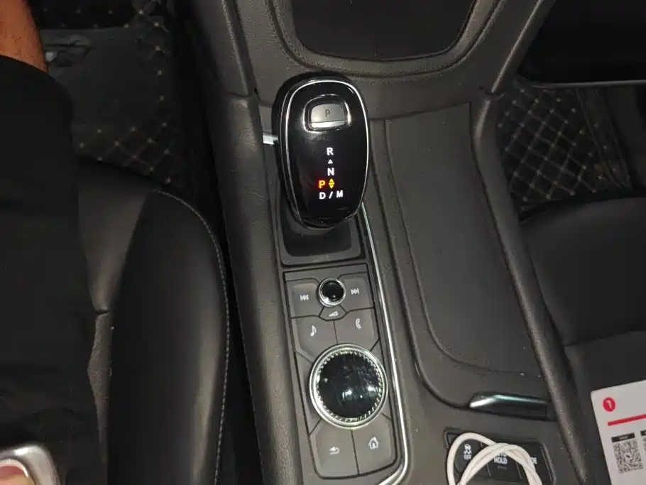 Cadillac XT6 — миниатюра 16