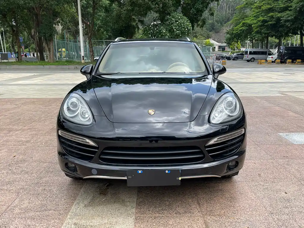 Porsche Cayenne — миниатюра 3