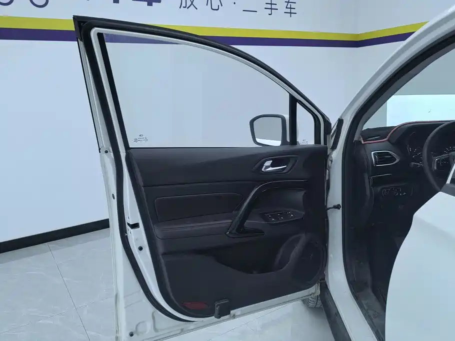 GAC Motor GS4 270T Manual 2WD Elite Edition, фото 7