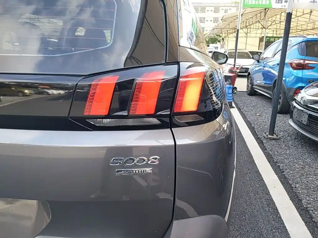 Peugeot 5008 2017 350THP 5 мест Elite