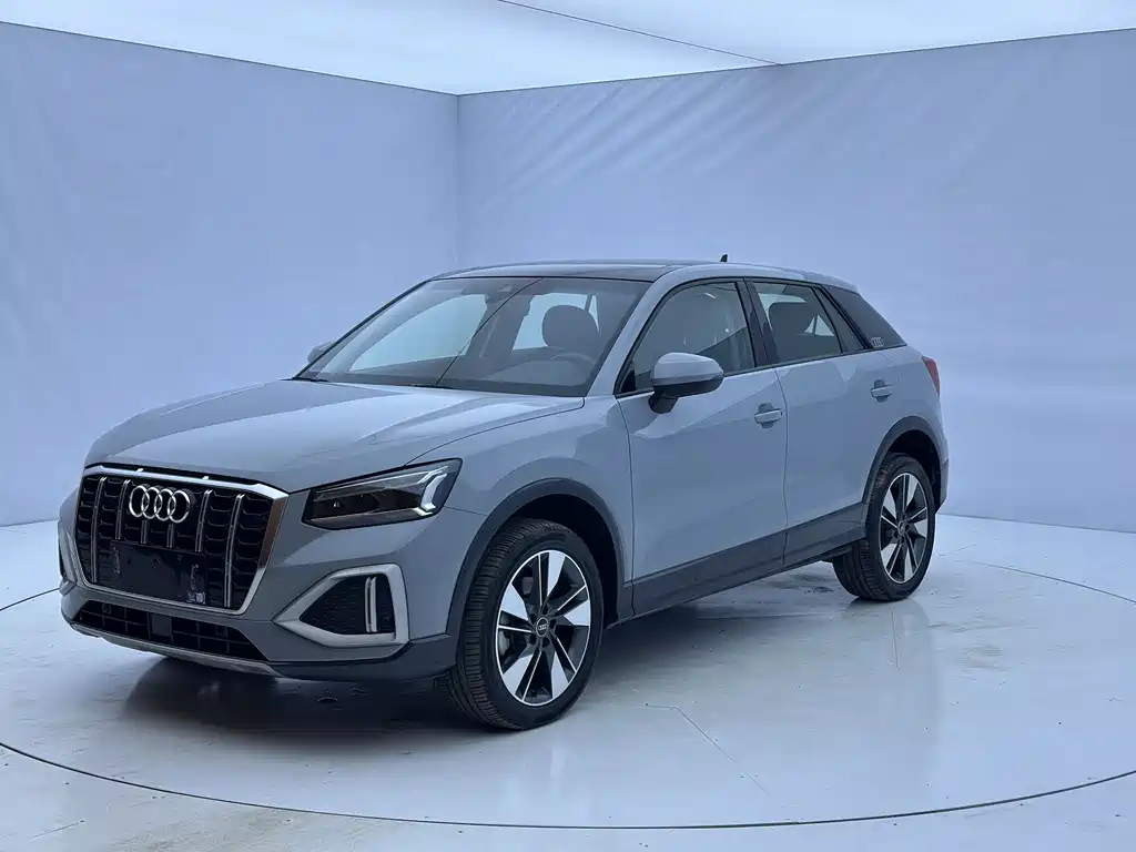 Audi Q2L 2024