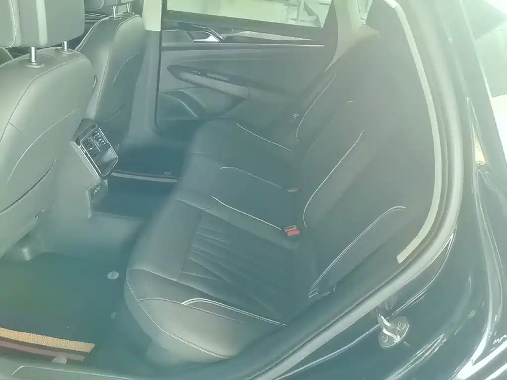 Volkswagen Passat — миниатюра 17