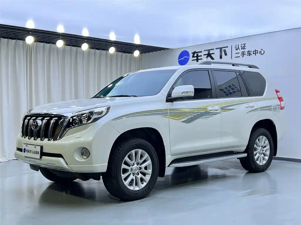 TOYOTA PRADO