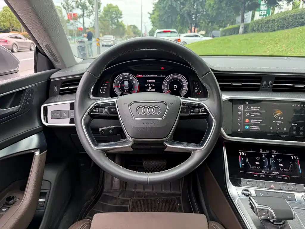 Audi A7L — миниатюра 14