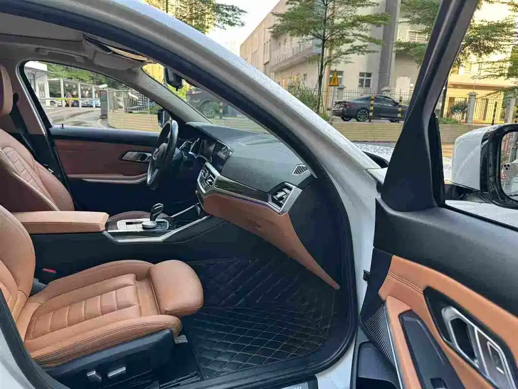 BMW 3 Series — миниатюра 8