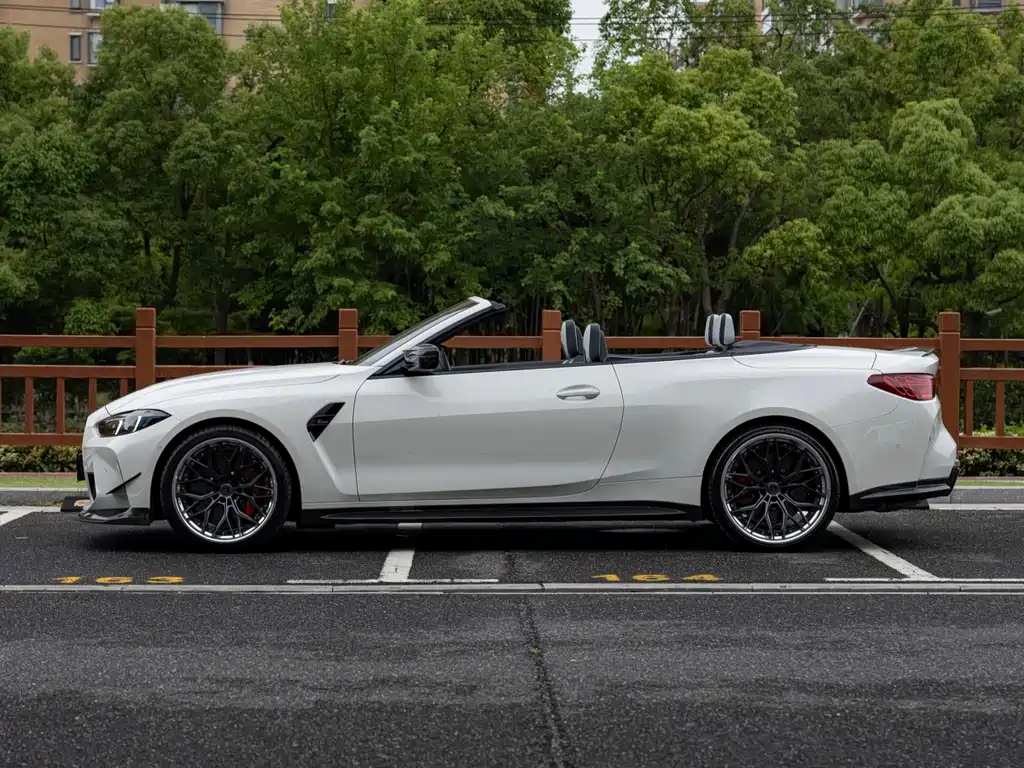 BMW M4 — миниатюра 7