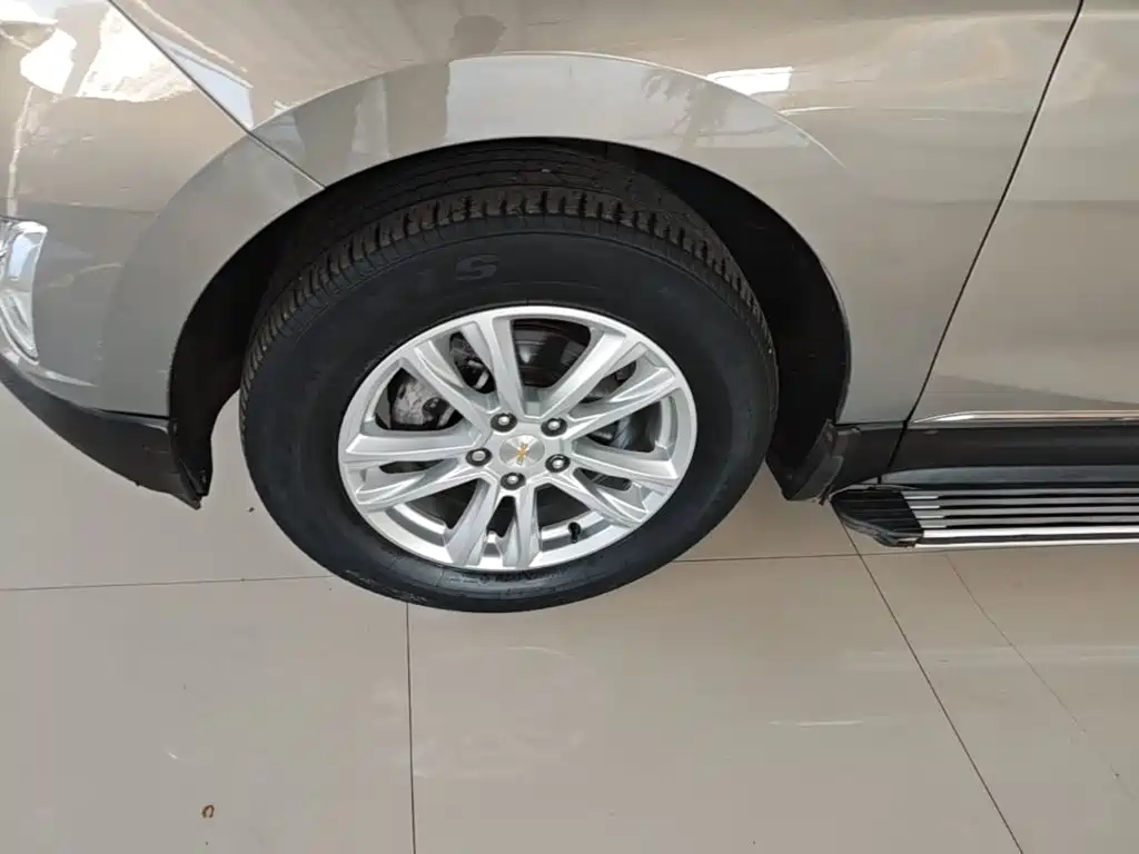 Chevrolet Equinox — миниатюра 23