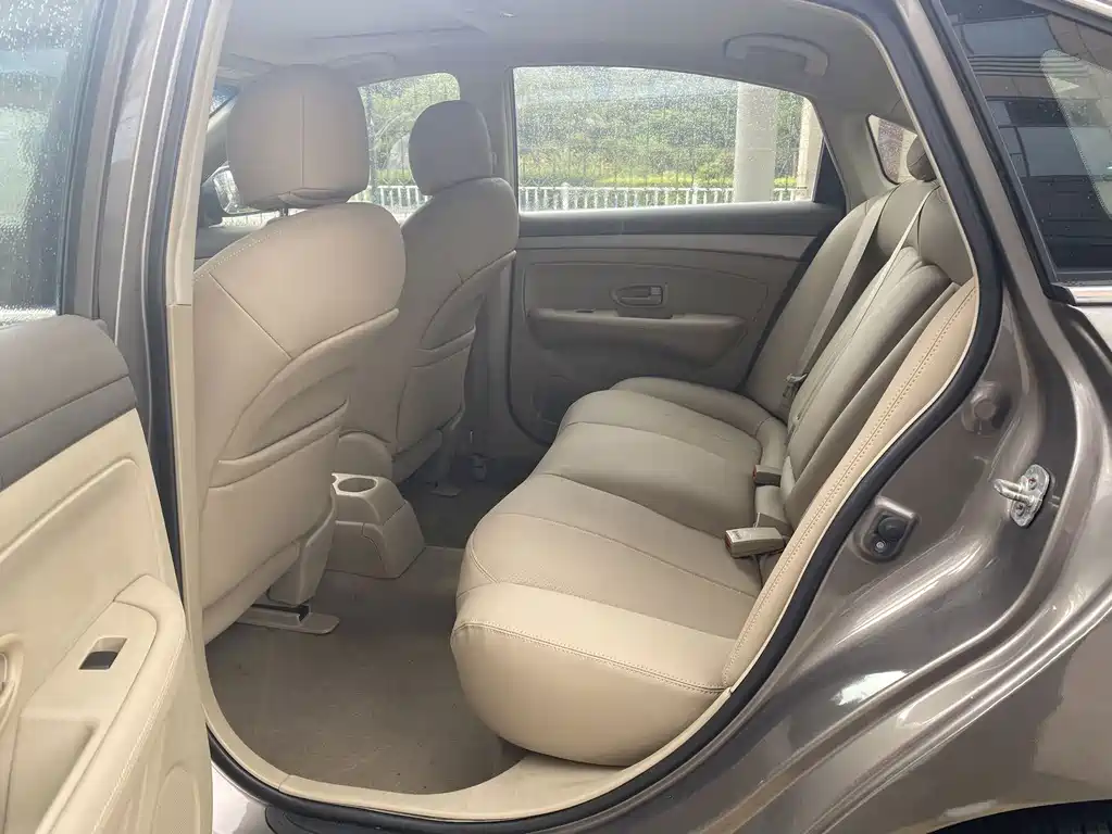 Nissan Sylphy — миниатюра 6