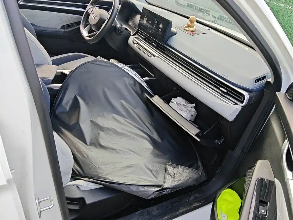 Geely Emgrand — миниатюра 18