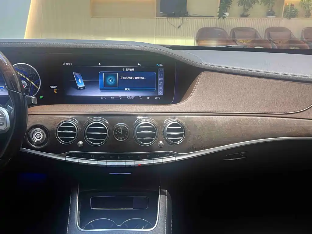 Mercedes-Benz S-Class — миниатюра 26