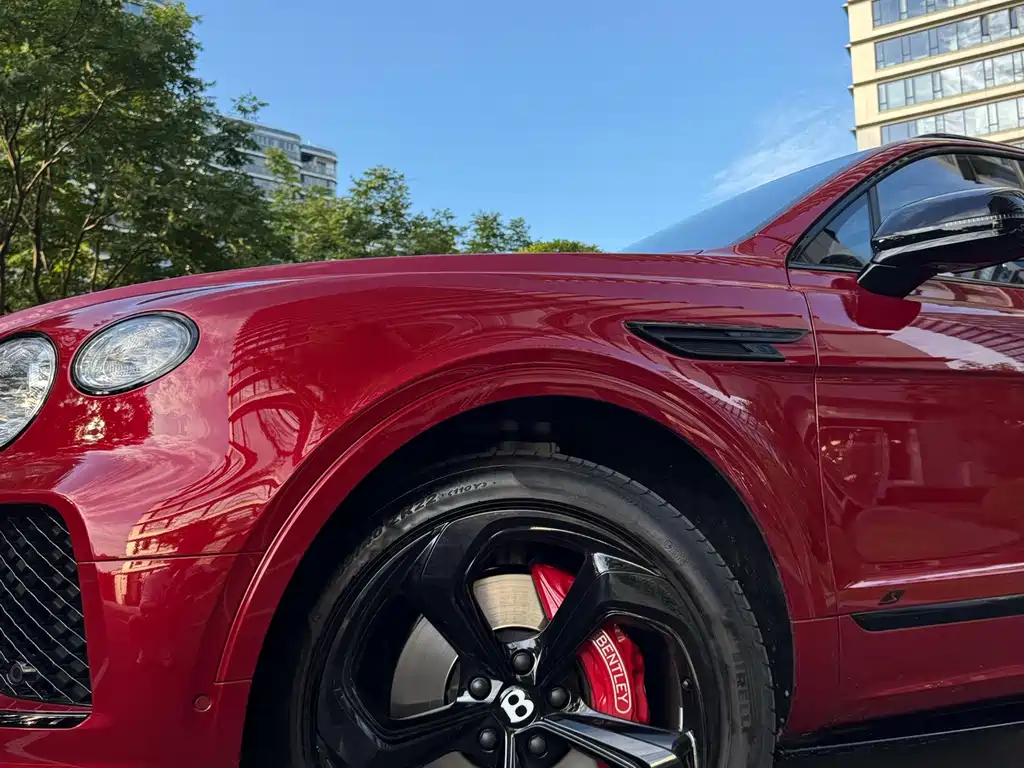 Bentley Bentayga — миниатюра 8