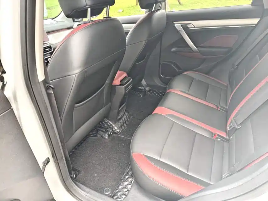 Geely Binyue — миниатюра 8