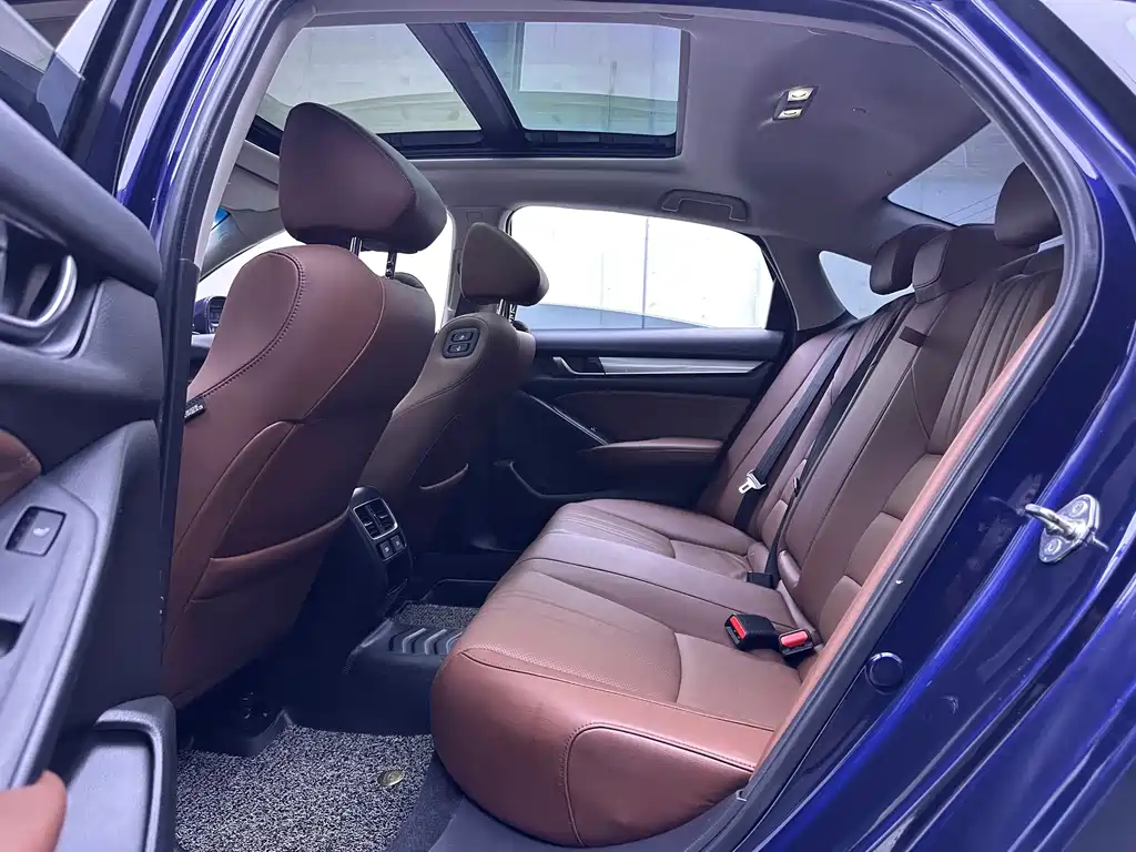 Honda Inspire — миниатюра 9