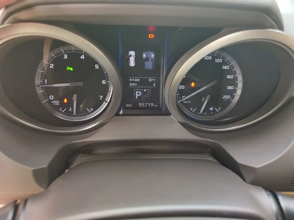 Toyota Prado — миниатюра 12