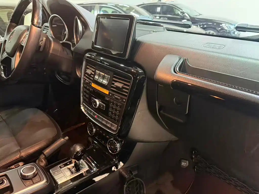 Mercedes-Benz G-Class — миниатюра 11