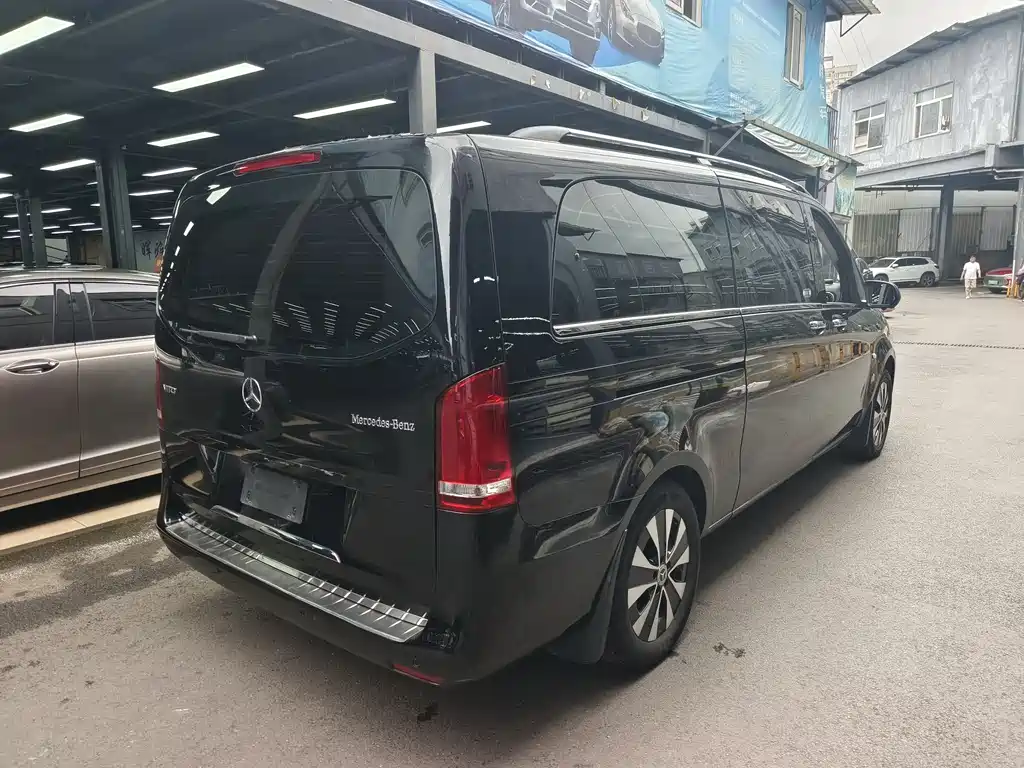 Mercedes-Benz Vito 2020 2.0T 7 мест