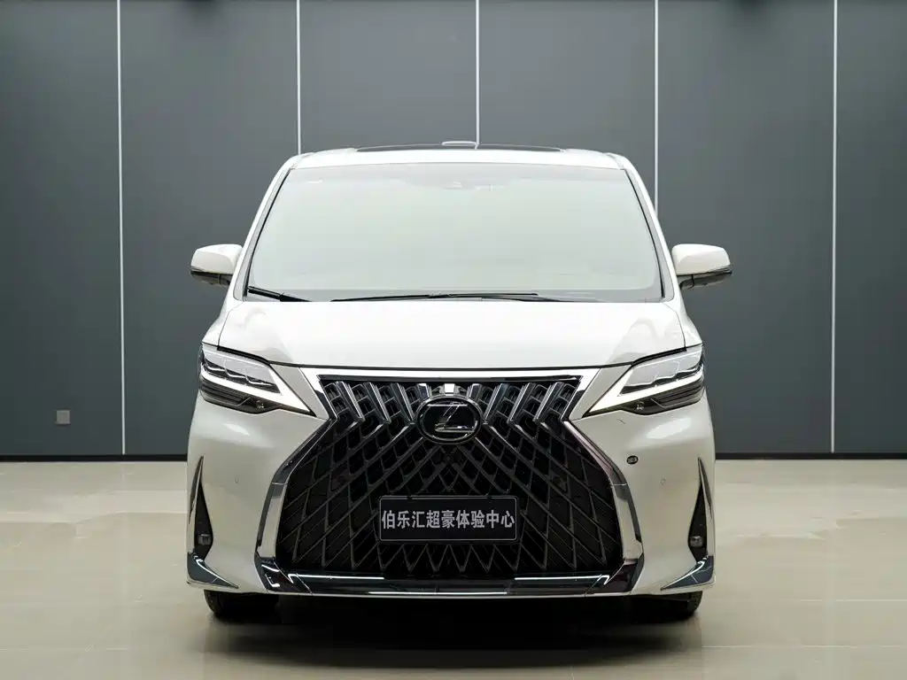 Lexus LM — миниатюра 3