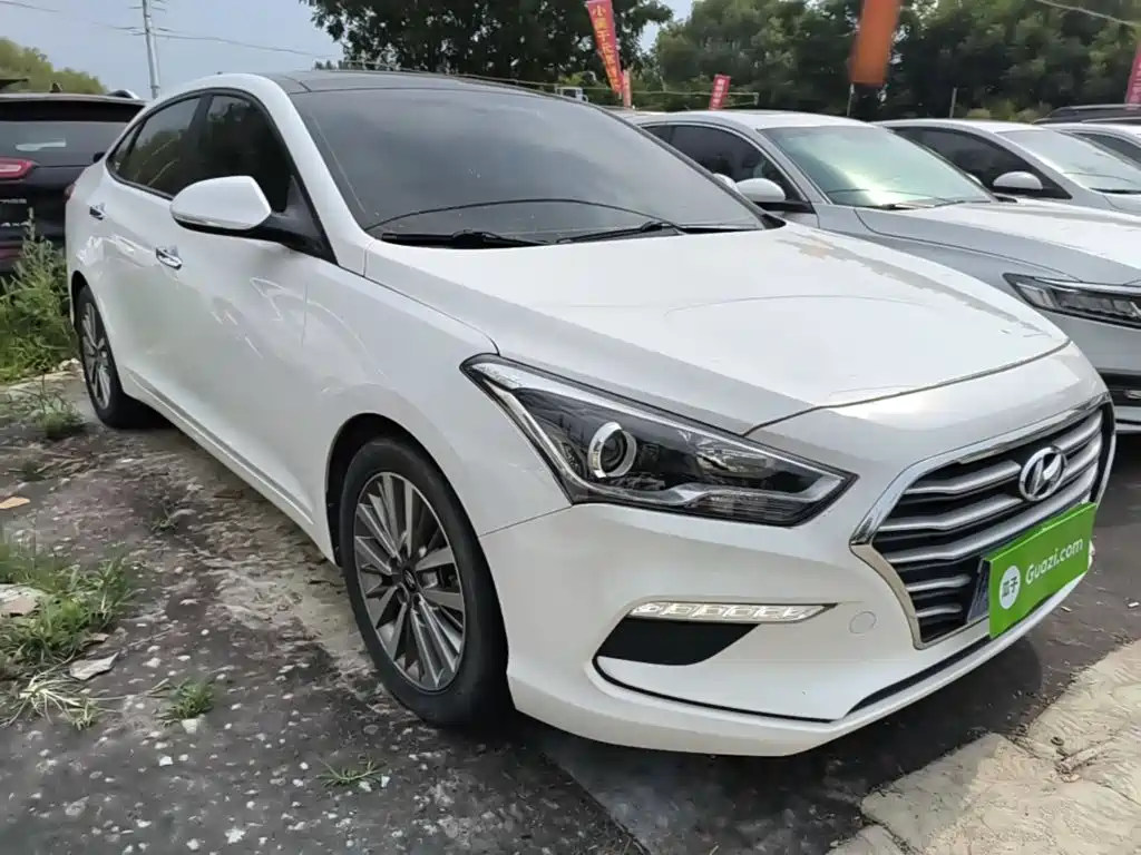 Hyundai Mistra 2019 1.8L AT GLS VI